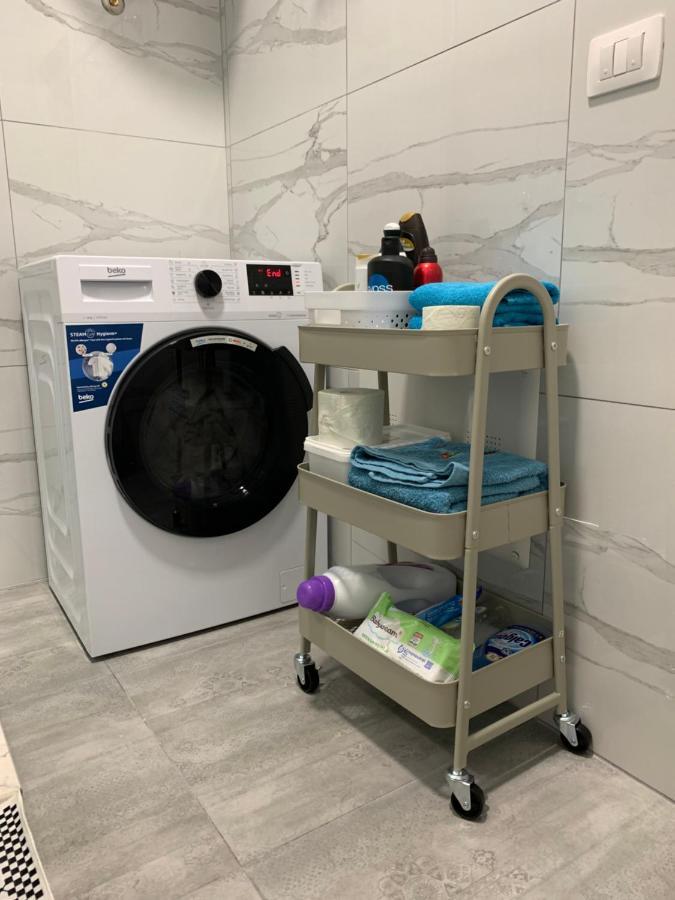 Lovely 1-Bedroom Condo In Tirana Wifi-Netflix-Ac Екстериор снимка